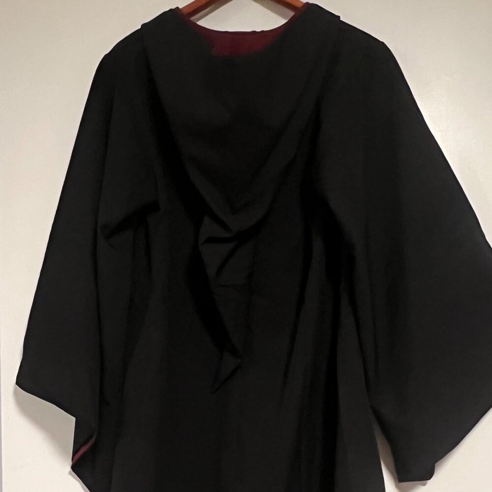 Gryffindor Robe - Picture 4 of 5